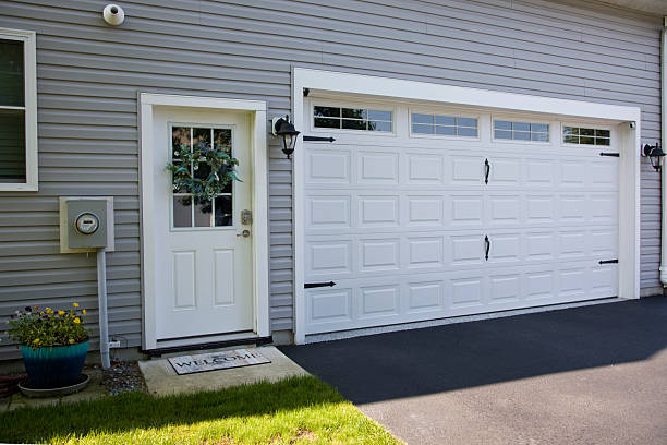 24/7 Emergency Garage Door Panel Replacement experts in Pocomoke City, MD